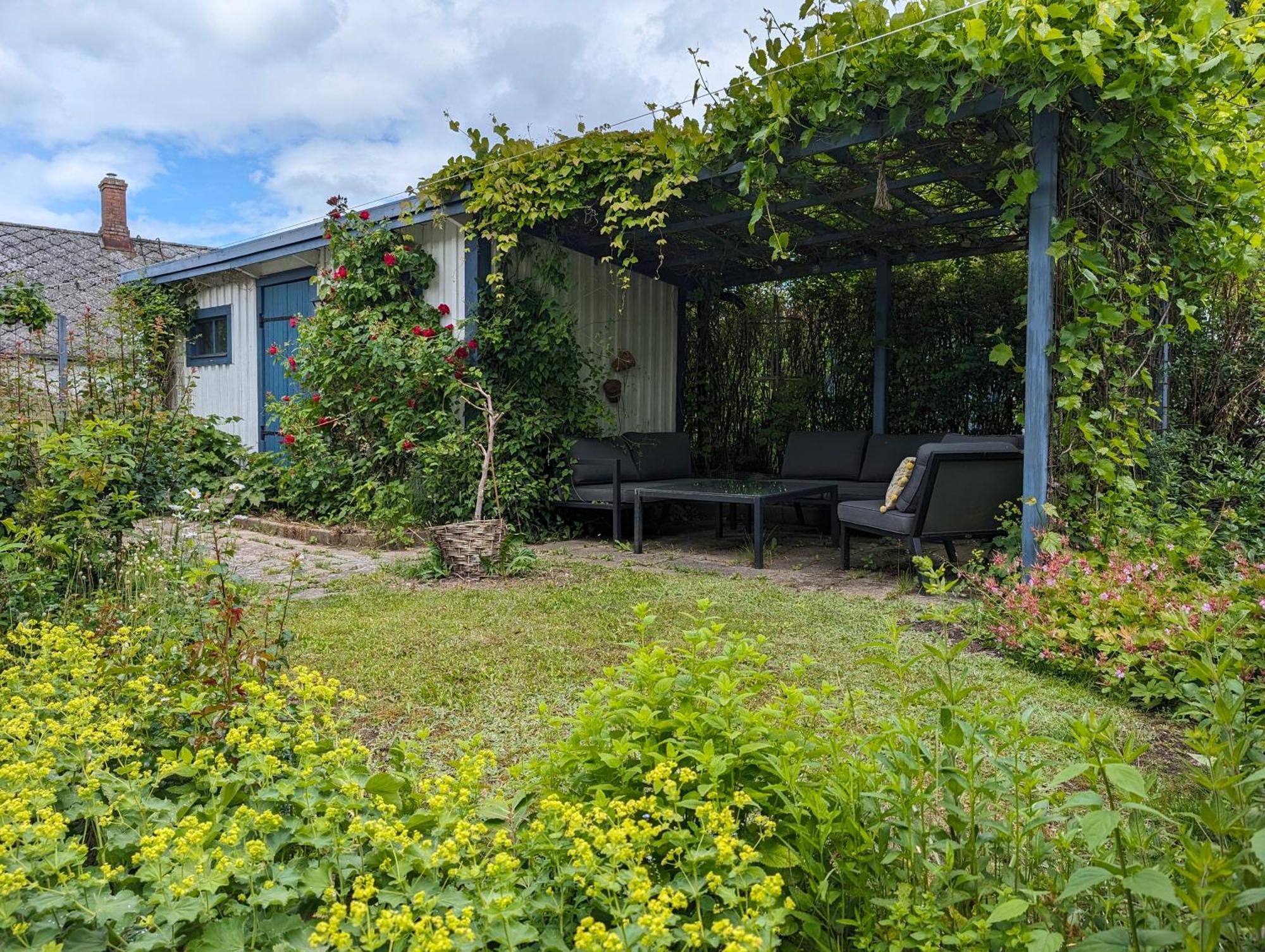 Millans Dockhus Villa Onslunda Buitenkant foto